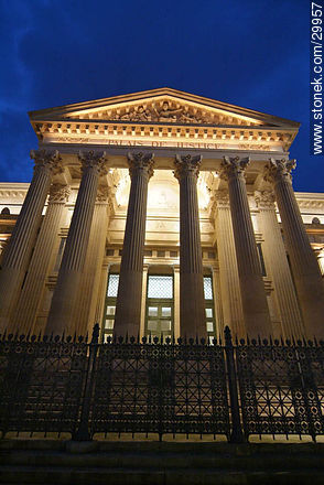 Palais de Justice. Palacio de Justicia de Nîmes. - Región de Languedoc-Rousillon - FRANCIA. Foto No. 29957