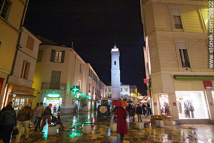Downtown Nîmes. Place de l'Horloge square - Region of Languedoc-Rousillon - FRANCE. Photo #29922