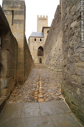Entre dos murallas - Región de Languedoc-Rousillon - FRANCIA. Foto No. 30210