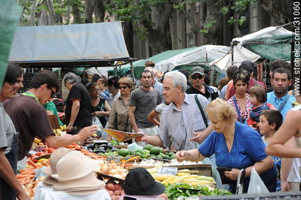 Tristan Narvaja market fair - Department of Montevideo - URUGUAY. Photo #31060