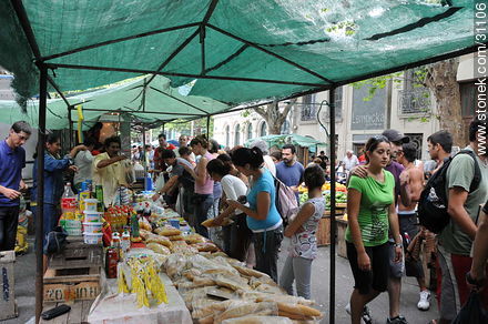 Tristan Narvaja market fair. Grocery post. - Department of Montevideo - URUGUAY. Photo #31106