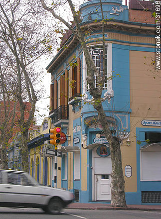Canelones and Yaguaron Streets - Department of Montevideo - URUGUAY. Photo #31696