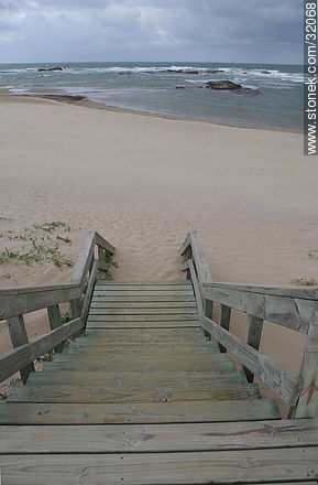 Acceso a la playa Brava de José Ignacio - Punta del Este y balnearios cercanos - URUGUAY. Foto No. 32068