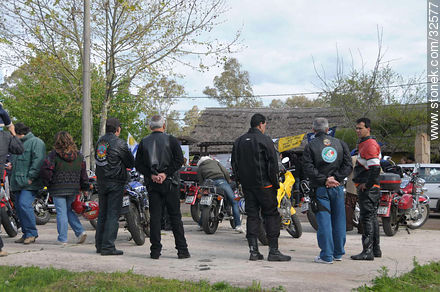 Encuentro de motociclistas en Tacuarembó - Departamento de Tacuarembó - URUGUAY. Foto No. 32577