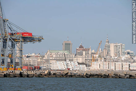 Port of Montevideo and the Old City - Department of Montevideo - URUGUAY. Photo #32947