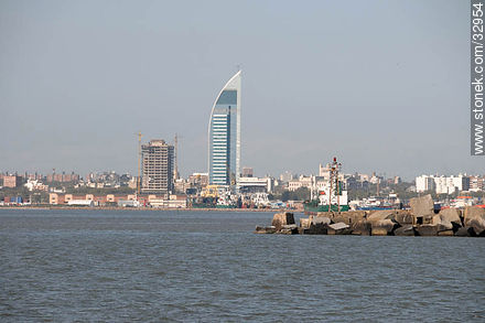 Antel tower and the West breakwater. - Department of Montevideo - URUGUAY. Photo #32954