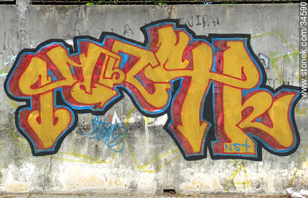 Graffitis in Buceo quarter - Department of Montevideo - URUGUAY. Photo #34590