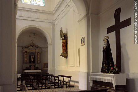 Interior de la catedral de Dolores - Departamento de Soriano - URUGUAY. Foto No. 34699