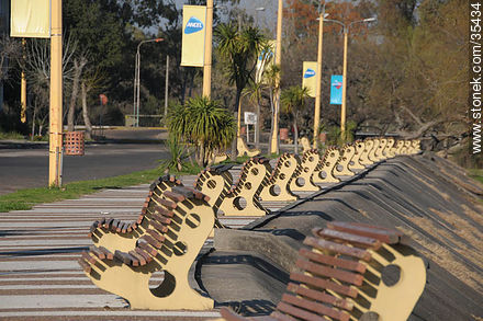 Rambla de Fray Bentos sobre el Río Uruguay - Departamento de Río Negro - URUGUAY. Foto No. 35434