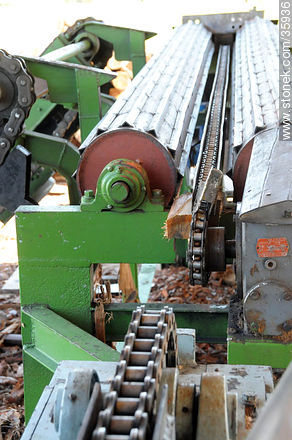 Industria maderera. Máquina para el movimiento de troncos. -  - IMÁGENES VARIAS. Foto No. 35936