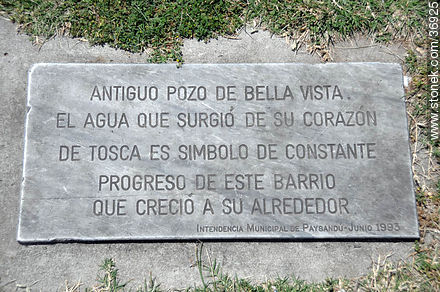 Antiguo pozo de Bella Vista. Av. Soriano y Zorrilla de San Martín - Departamento de Paysandú - URUGUAY. Foto No. 36925