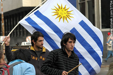 Festejos por el pasaje de Uruguay a los cuartos de final de la Copa del Mundo 2010 -  - URUGUAY. Foto No. 37704