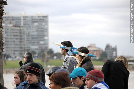 Recibimiento de la Selección Uruguaya de Fútbol en la rambla de Pocitos de Montevideo el 13 de Julio de 2010. -  - URUGUAY. Foto No. 37968