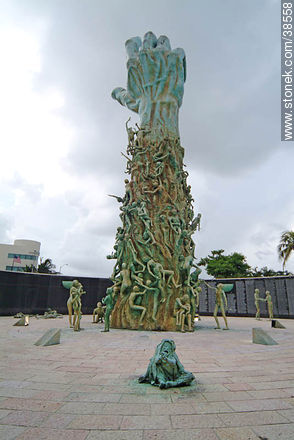 Memorial al Holocausto judío, en Miami Beach - Estado de Florida - EE.UU.-CANADÁ. Foto No. 38558