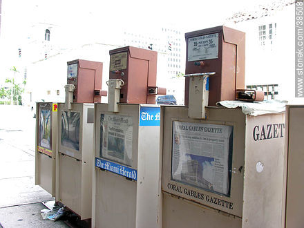 Newspaper vending machines - State of Florida - USA-CANADA. Photo #38508