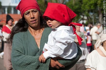 Familias y niños de La Redota - Departamento de Tacuarembó - URUGUAY. Foto No. 39370