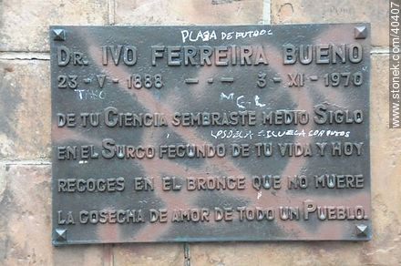 Ivo Ferreiro bust - Tacuarembo - URUGUAY. Photo #40407