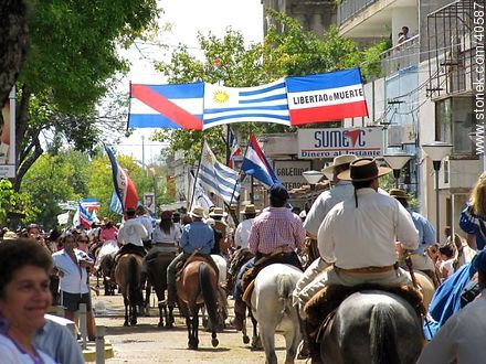 Desfile de la Patria Gaucha - Departamento de Tacuarembó - URUGUAY. Foto No. 40587