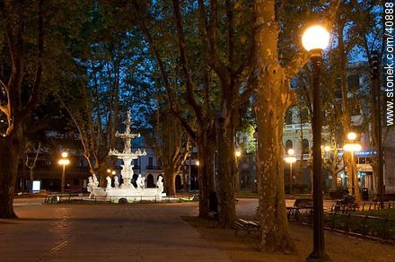 Plaza Constitución - Department of Montevideo - URUGUAY. Photo #40888