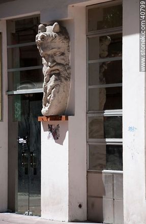 Sculpture - Department of Montevideo - URUGUAY. Photo #40799