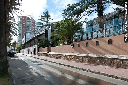 Calle Juan Díaz de Solís - Punta del Este y balnearios cercanos - URUGUAY. Foto No. 41036