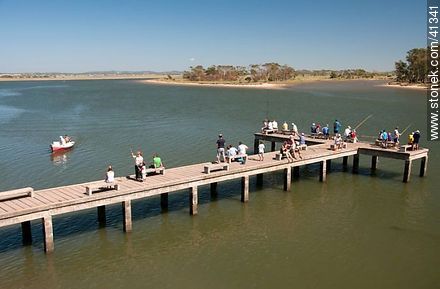 Muelle de pesca sobre el arroyo Maldonado - Punta del Este y balnearios cercanos - URUGUAY. Foto No. 41341