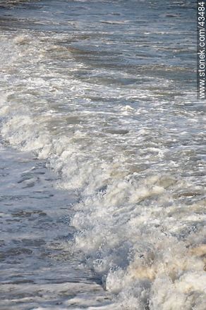 Waves of the sea shore -  - MORE IMAGES. Photo #43484