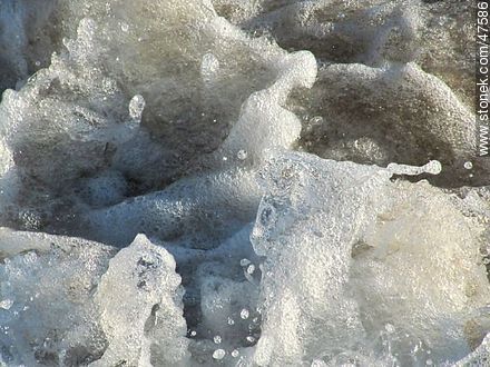 Foam on the shore - Department of Maldonado - URUGUAY. Photo #47586