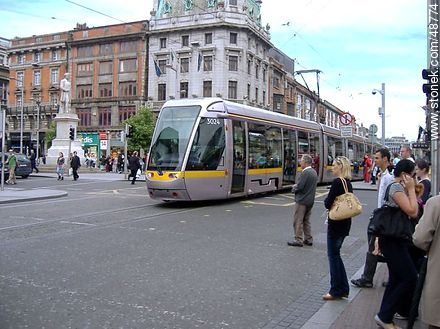 Tram in Dublin City Centre - Ireland - BRITISH ISLANDS. Photo #48774