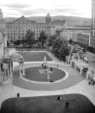 Belfast City Hall. Statue of Queen Victoria by Sir Thomas Brock, in the center. Scottish Providence Institution.  - North Ireland - BRITISH ISLANDS. Photo #49188