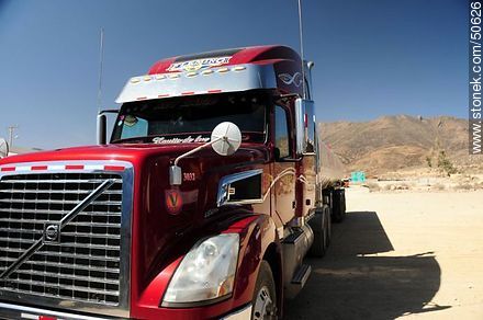 Volvo truck - Chile - Others in SOUTH AMERICA. Photo #50626