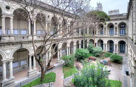 Facultad de Derecho. - Departamento de Montevideo - URUGUAY. Foto No. 50905