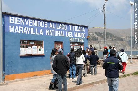 Boletería para adquirir pasajes para el cruce del estrecho de Tiquina en lanchón - Bolivia - Otros AMÉRICA del SUR. Foto No. 52651