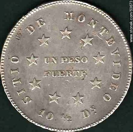 Frente de una moneda uruguaya antigua de un peso fuerte de 1844. 10  1/2 Ds. - Departamento de Montevideo - URUGUAY. Foto No. 53673