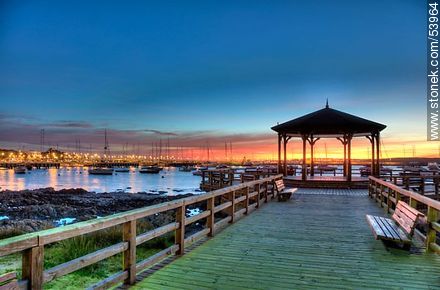Glorieta y paseo para disfrutar de la vista del puerto de Punta del Este - Punta del Este y balnearios cercanos - URUGUAY. Foto No. 53964