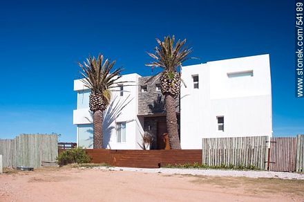 House in José Ignacio seaside resort.  - Punta del Este and its near resorts - URUGUAY. Photo #54189