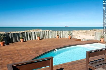 House in José Ignacio seaside resort. Swimming pool on the beach with ocean views. - Punta del Este and its near resorts - URUGUAY. Photo #54186
