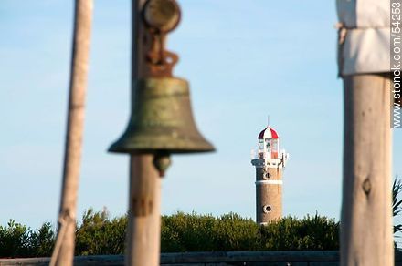 Faro y campana en José Ignacio - Punta del Este y balnearios cercanos - URUGUAY. Foto No. 54253