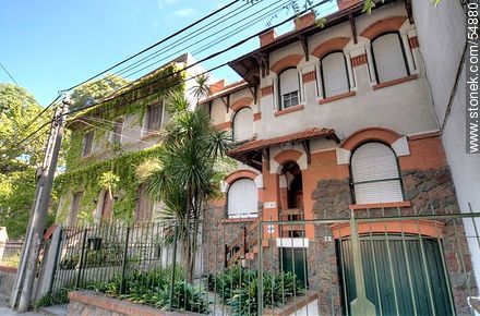 Houses on Ramon Masini St. - Department of Montevideo - URUGUAY. Photo #54880