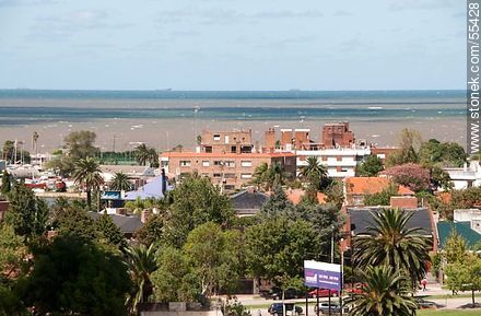 Housing overlooking the Rio de la Plata.  - Department of Montevideo - URUGUAY. Photo #55428