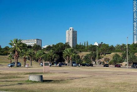 Canteras del Parque Rodó. Torre Patria. Facultad de Ingeniería - Departamento de Montevideo - URUGUAY. Foto No. 56350