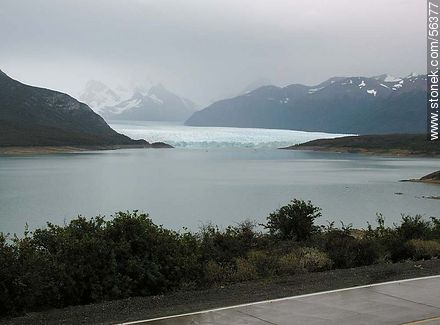 Distant view of the Perito Moreno Glacier. Lake Argentino. -  - ARGENTINA. Photo #56377