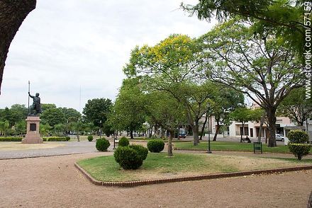 Plaza Artigas. - Departamento de Salto - URUGUAY. Foto No. 57159