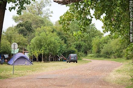 Camping along the river Uruguay. Garibaldi Avenue. - Department of Salto - URUGUAY. Photo #57238