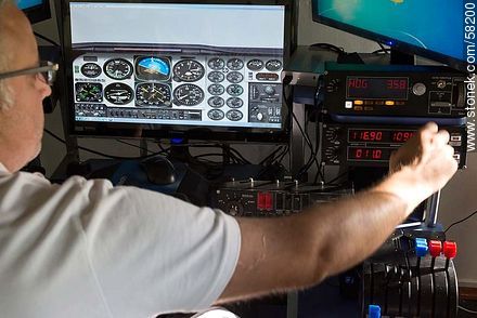 Simulador de vuelo en Melilla -  - IMÁGENES VARIAS. Foto No. 58200