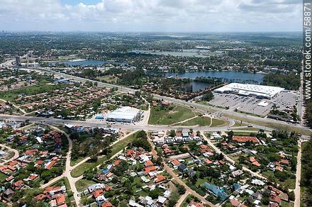 Aerial view of the Avenue Giannattasio, Macro Mercado and Geant hypermarkets. - Department of Canelones - URUGUAY. Photo #58871