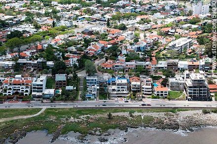 Vista aérea de Punta Gorda. Rambla O'Higgins - Departamento de Montevideo - URUGUAY. Foto No. 59000