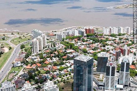 Vista aérea de las cuatro torres del WTC y edificios de la rambla de Pocitos - Departamento de Montevideo - URUGUAY. Foto No. 59169