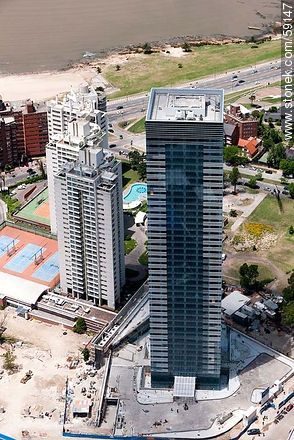 Aerial view of Tower 4 World Trade Center Montevideo (2012) - Department of Montevideo - URUGUAY. Photo #59147