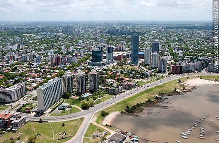 Vista aérea de la rambla Armenia - Departamento de Montevideo - URUGUAY. Foto No. 59224